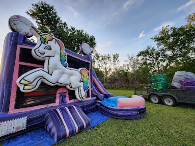 Bounce house rentals (San diego)